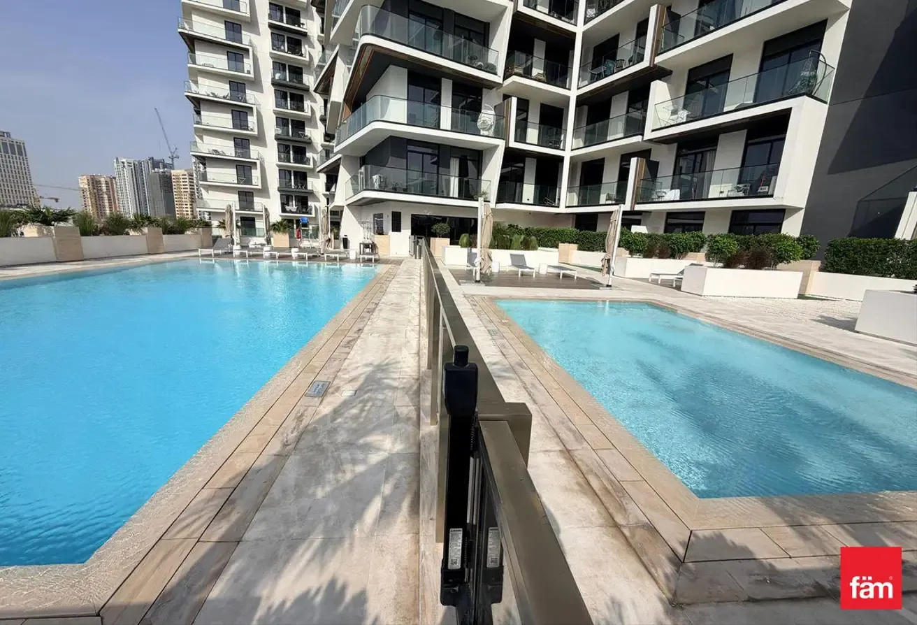 1br Smart Home | Full Pool View | Prime Location