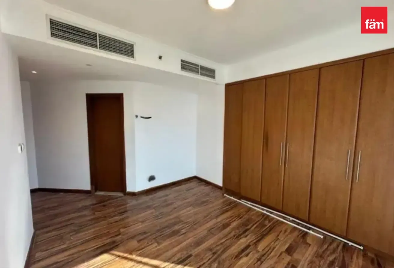 Sea View | High Floor | 3 Parkings
