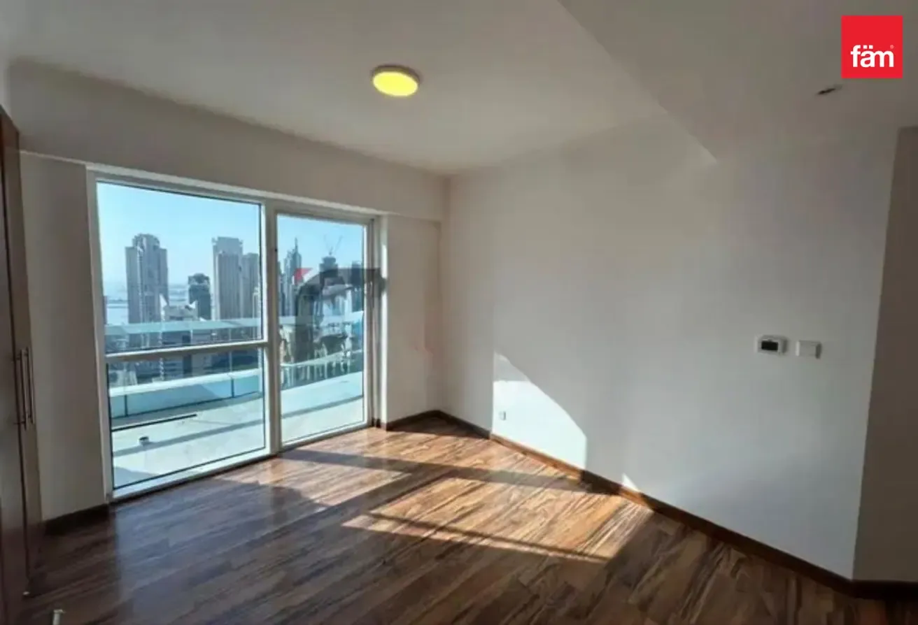 Sea View | High Floor | 3 Parkings