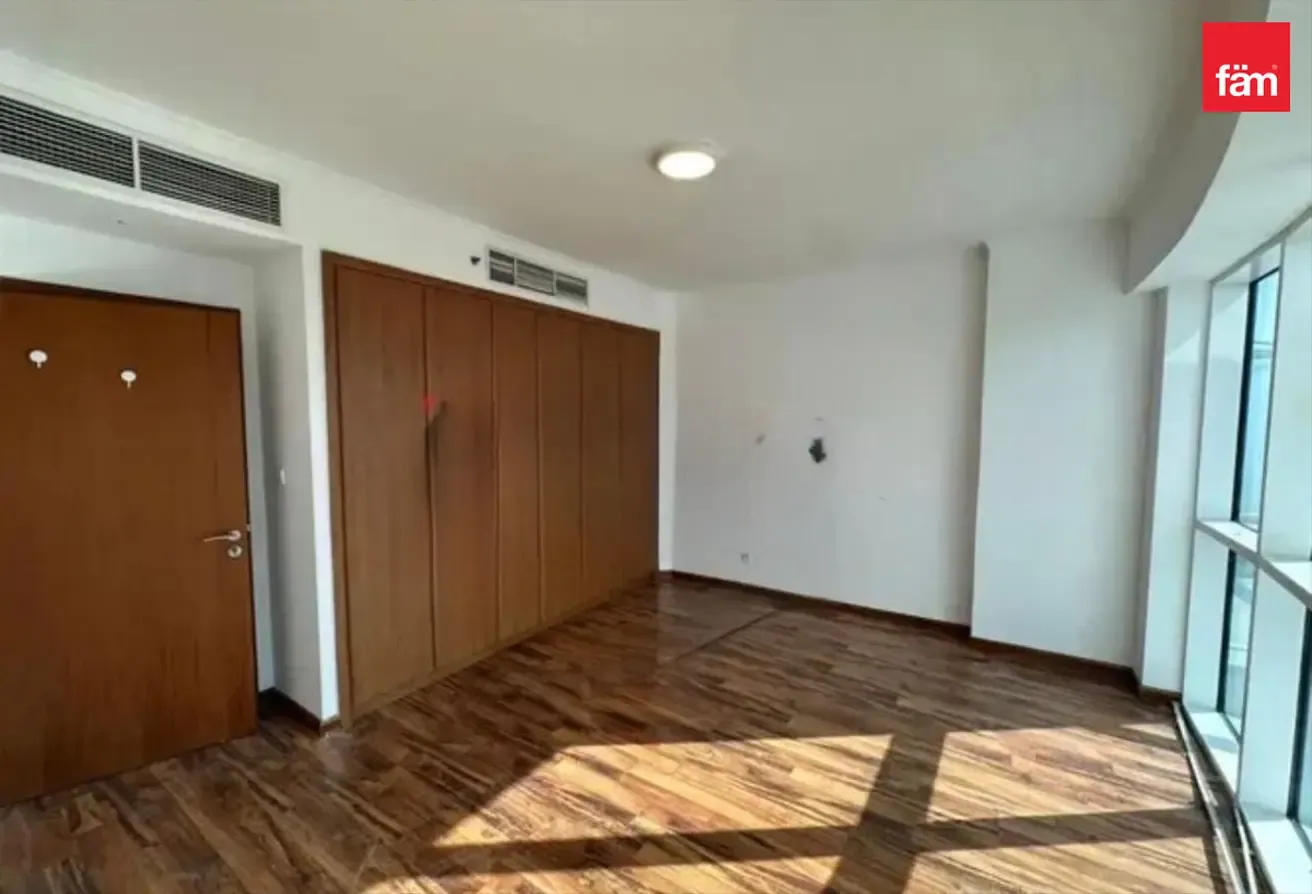 Sea View | High Floor | 3 Parkings