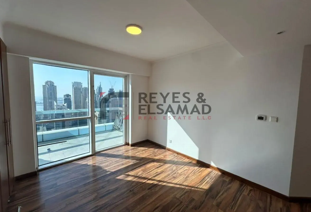 Sea View l Vacant l High Floor l 3 Parkings