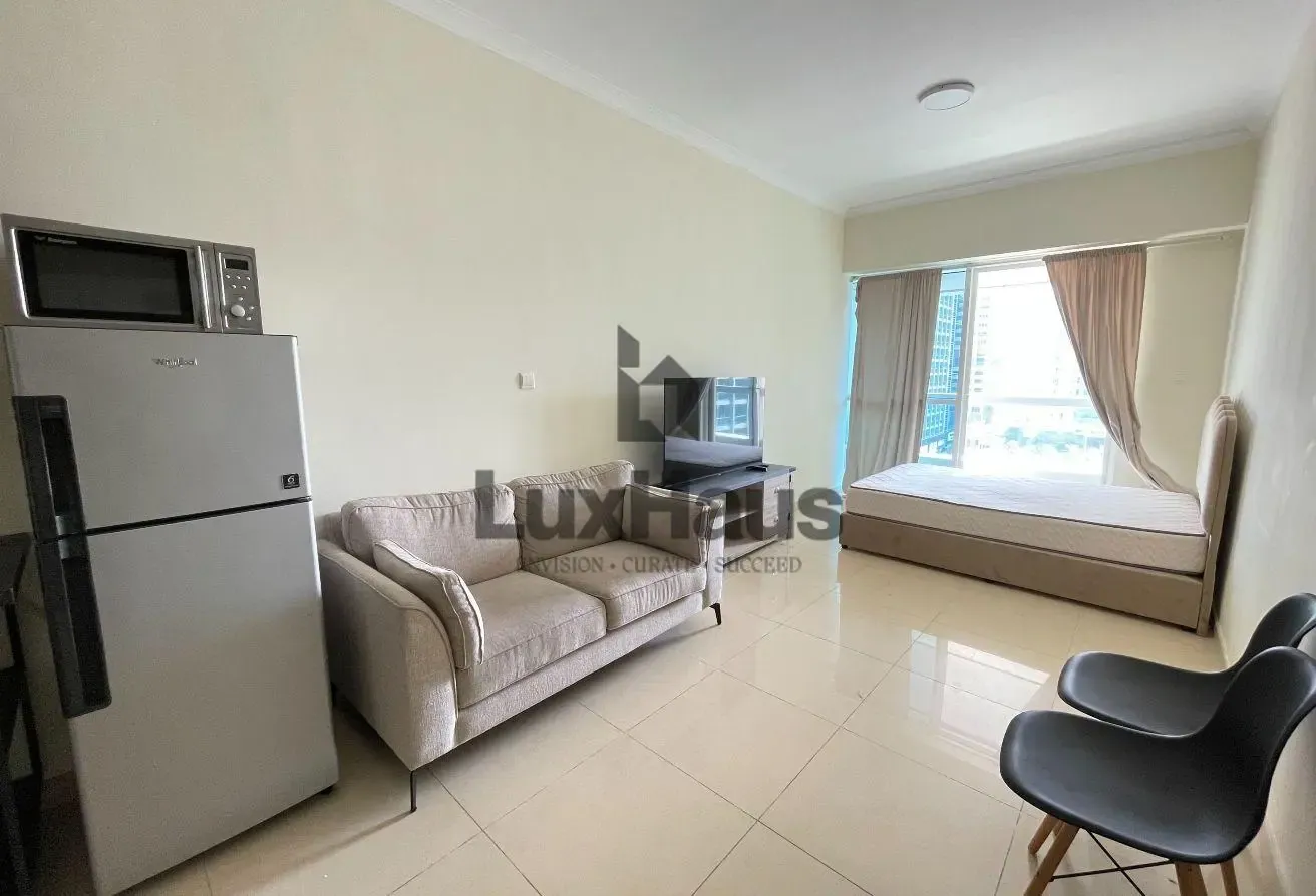 Upgraded| Furnished| Marina Skyline View