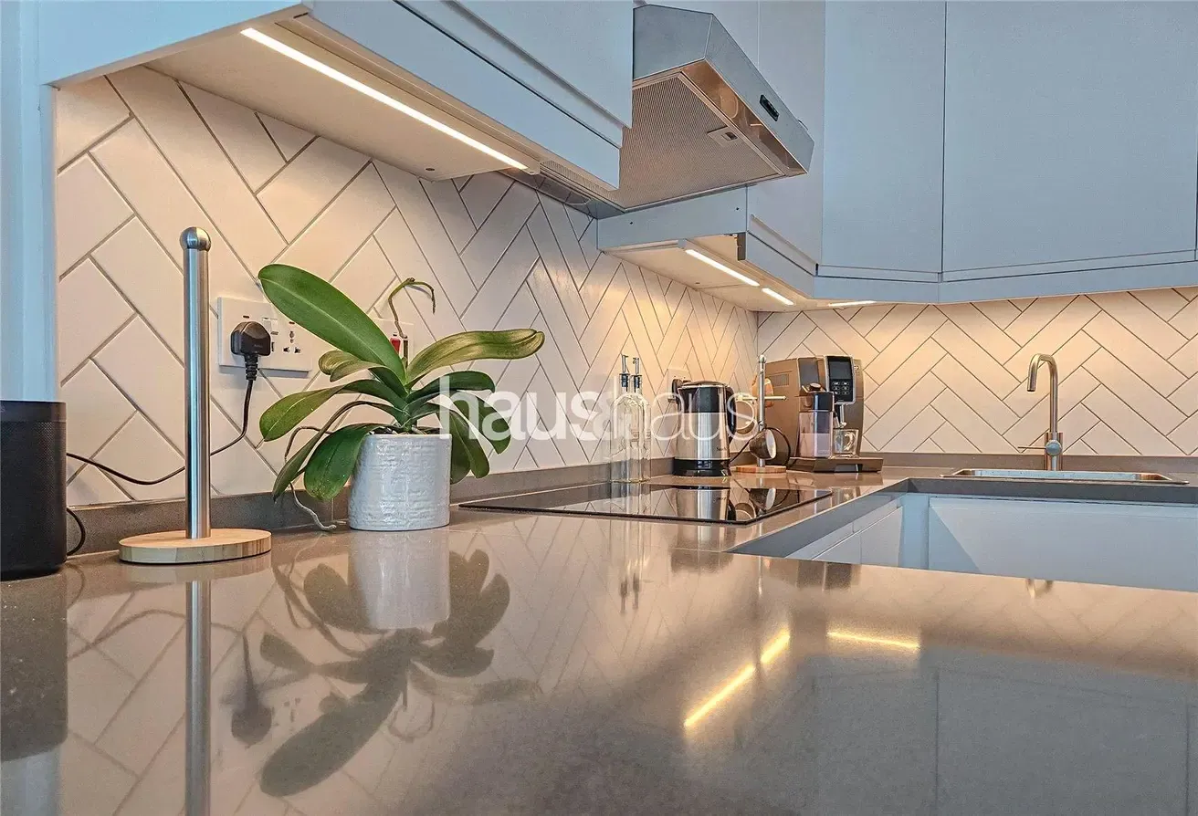 Fully Upgraded | Marina Skyline Views | VOT