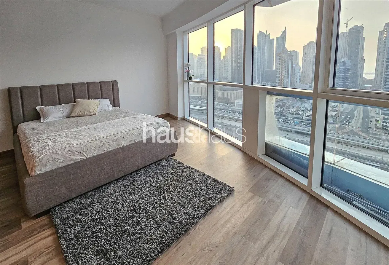 Fully Upgraded | Marina Skyline Views | VOT