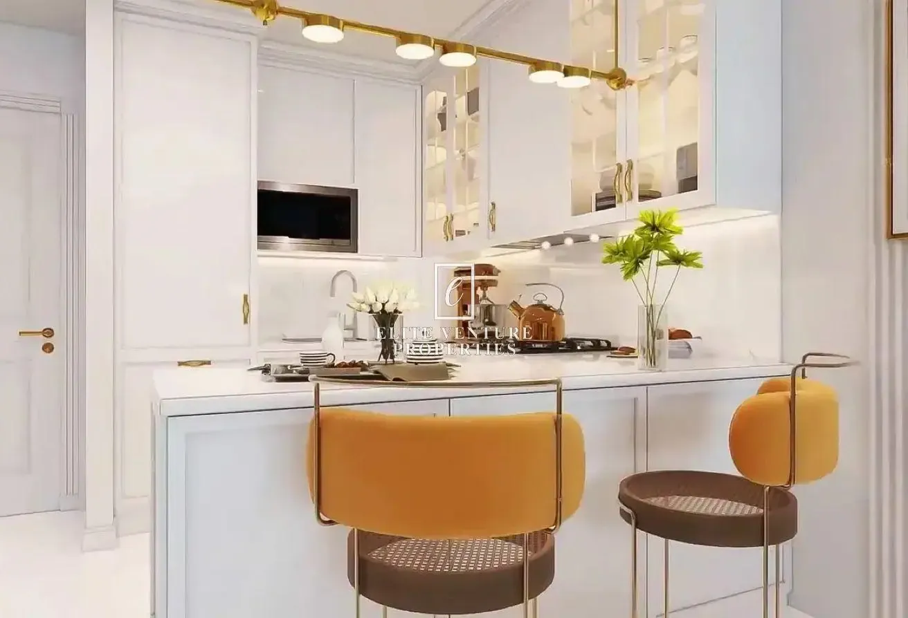 TOP FLOOR | PREMIUM VIEWS | MOTIVATED SELLER