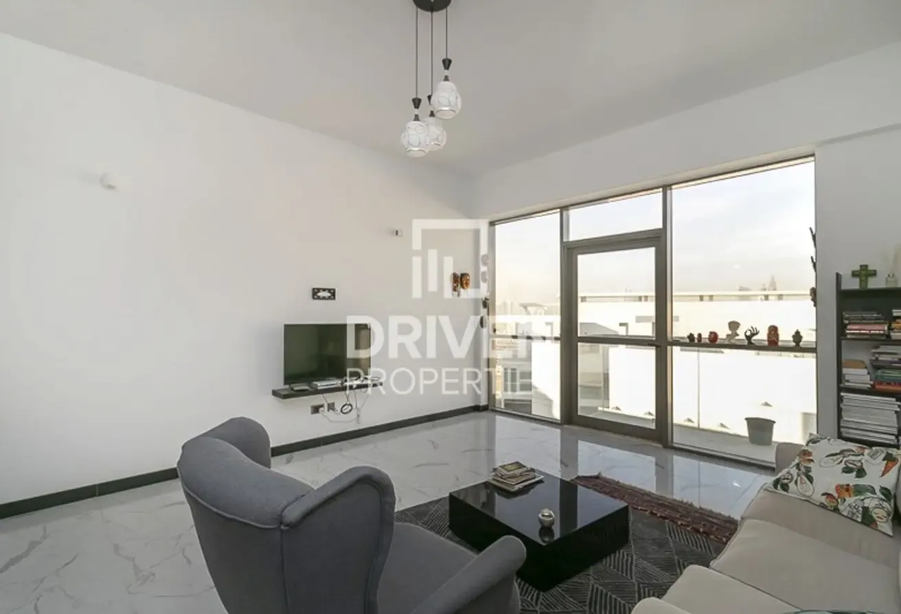 Well Maintained | Close to Emirates and Metro