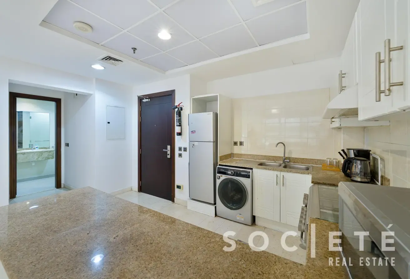 Spacious 1BR  I Vacant I Multiple Units Available