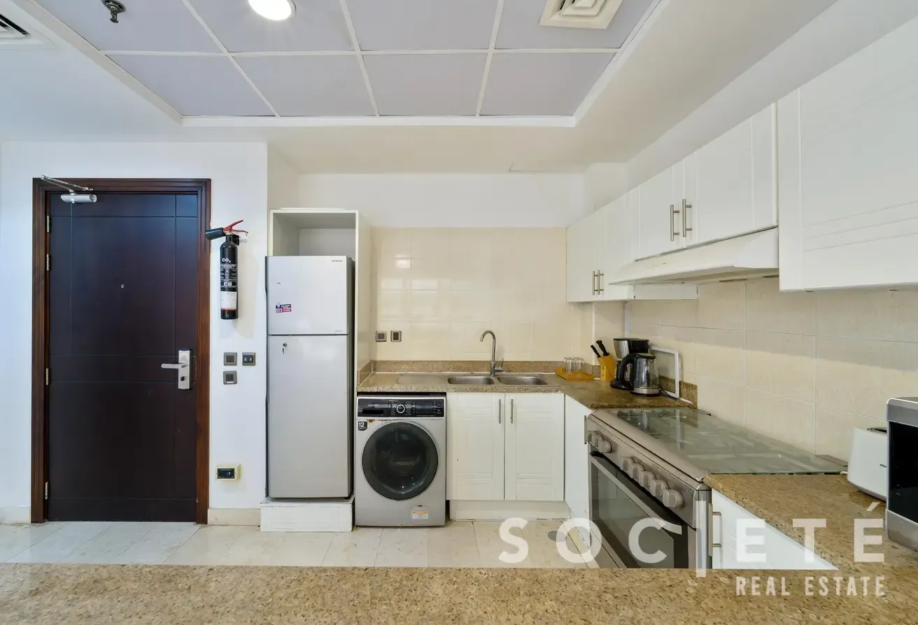 Spacious 1BR  I Vacant I Multiple Units Available