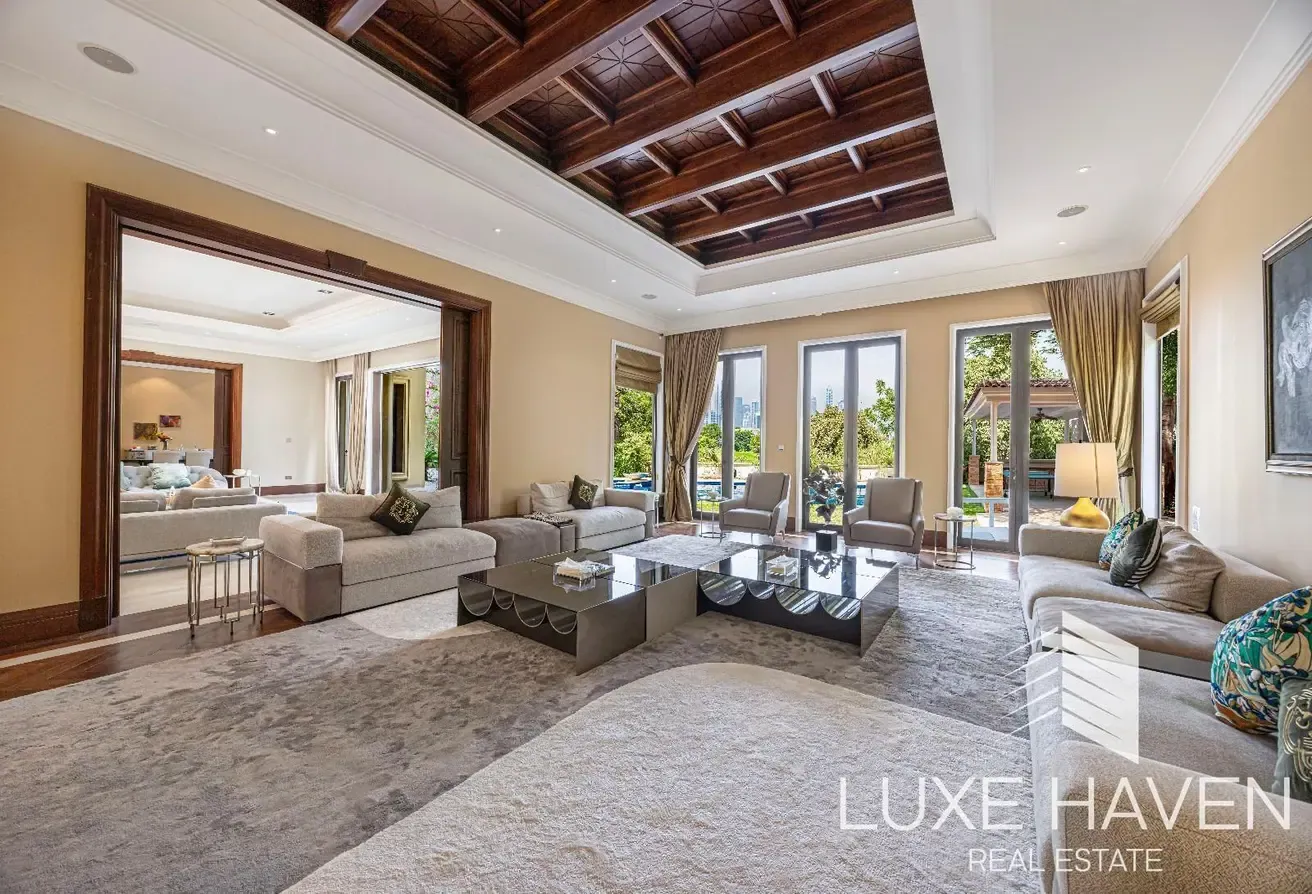 Exquisite 6-Bedroom Villa | Golf Course View