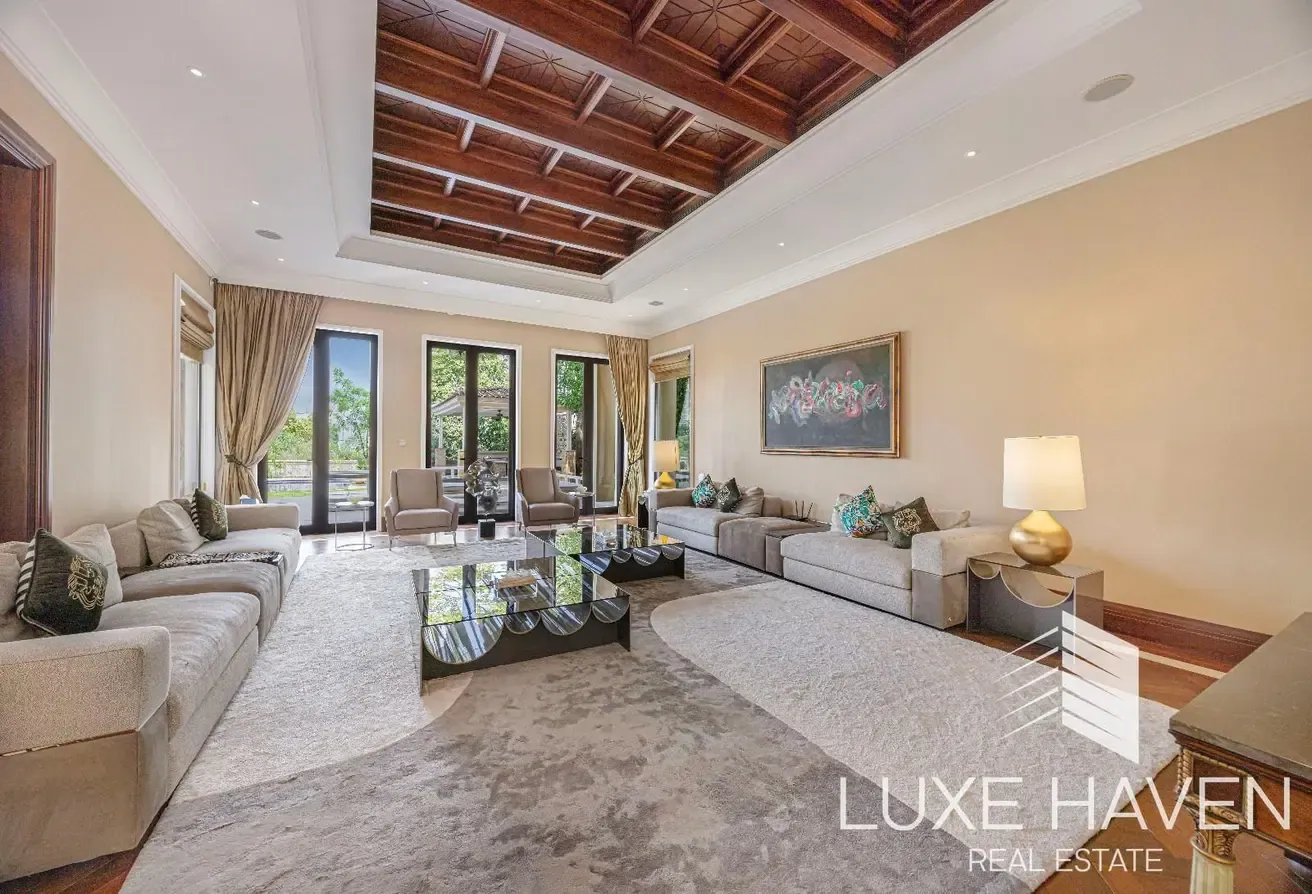 Exquisite 6-Bedroom Villa | Golf Course View