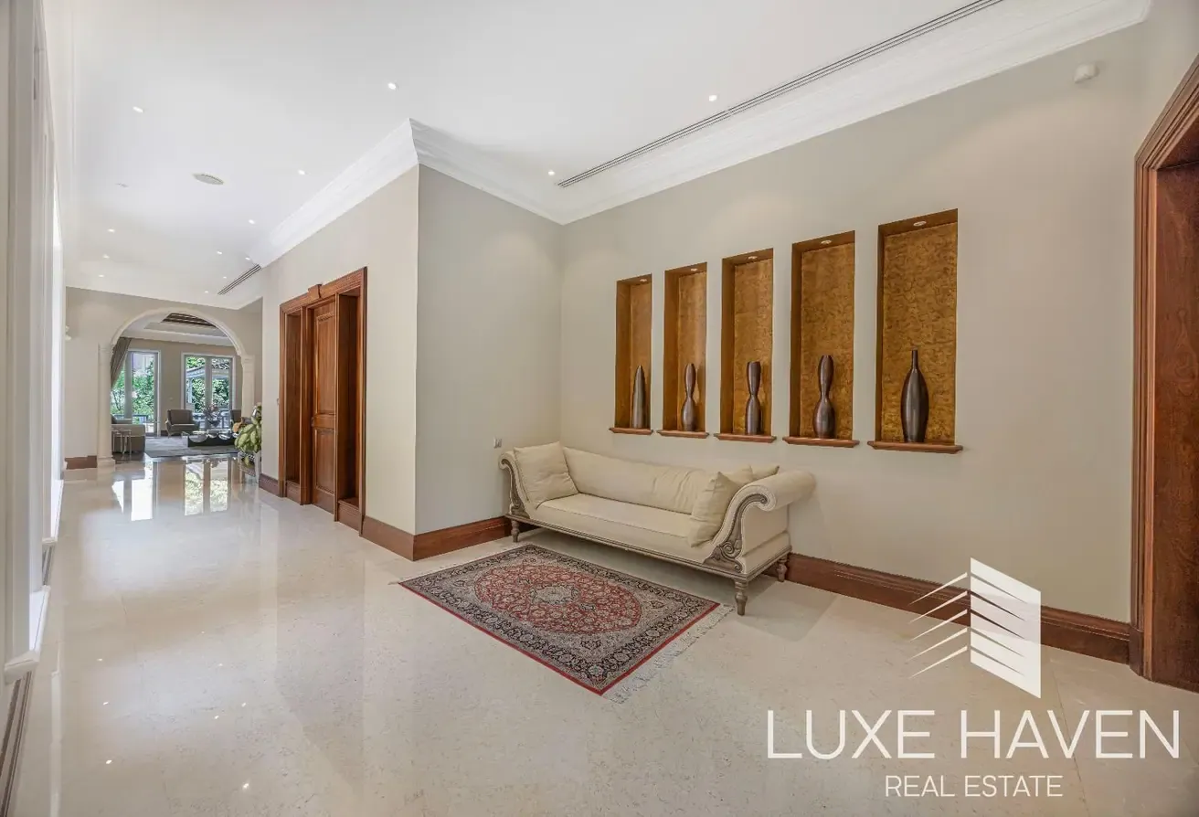 Exquisite 6-Bedroom Villa | Golf Course View