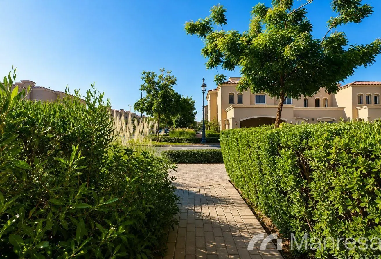 Corner Luxury | Vacant on Transfer | Near to Pool