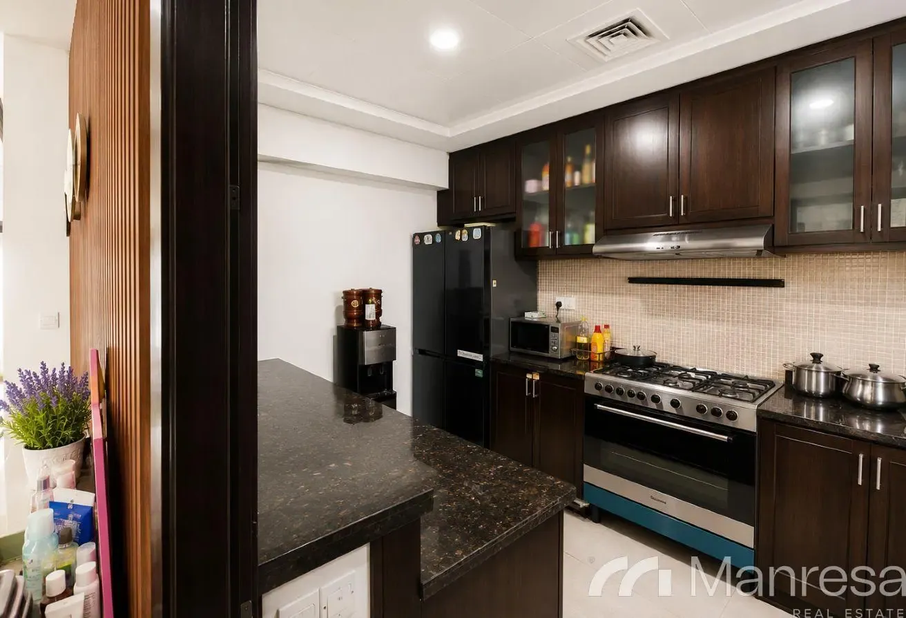 Corner Luxury | Vacant on Transfer | Near to Pool