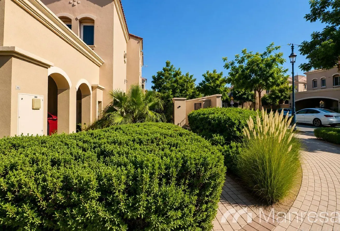 Corner Luxury | Vacant on Transfer | Near to Pool