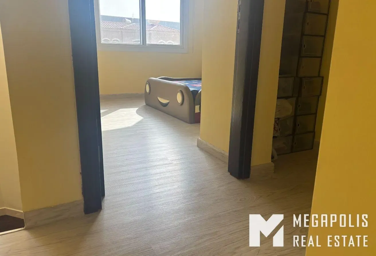 Single Row / Beautifully renovated / VOT