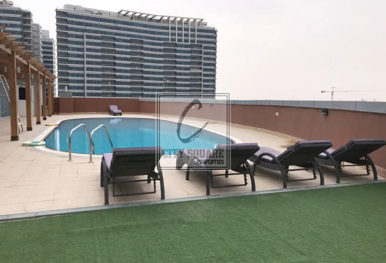 STUNNING SPACIOUS ONE BEDROOM + STUDY FOR SALE