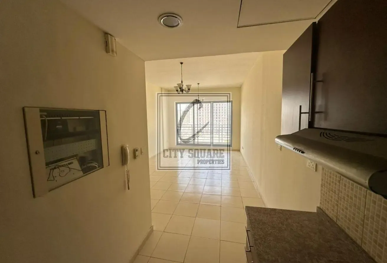 Studio Apartment for Sale in Desert Sun Tower