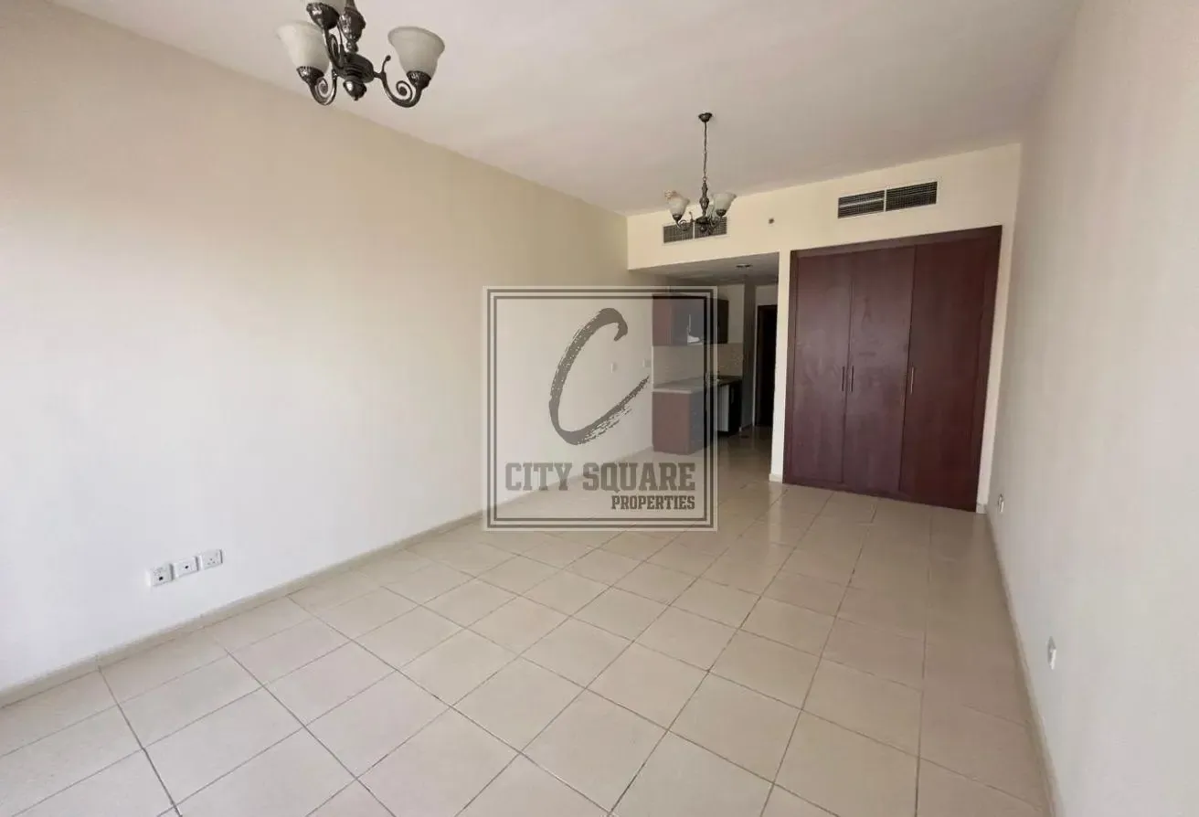Studio Apartment for Sale in Desert Sun Tower