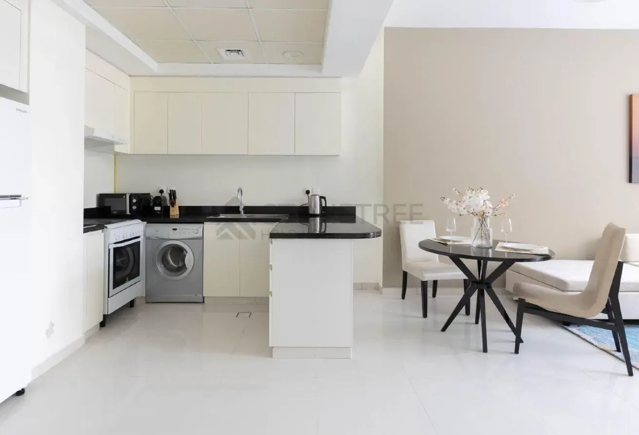 HUGE LAYOUT | VACANT ON TRANSFER | FURNISHED