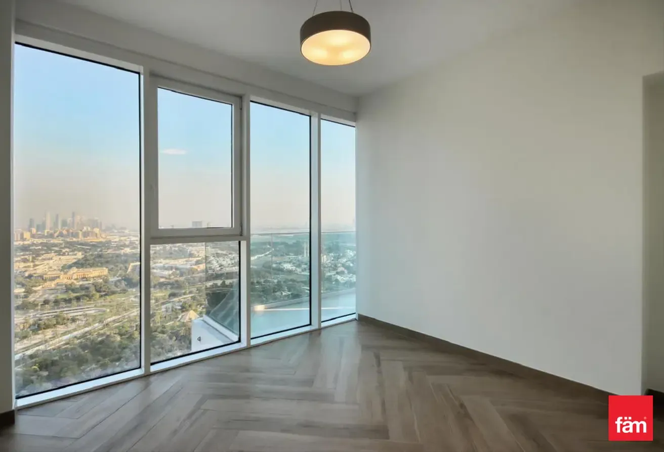 Vacant I Unfurnished I High Floor