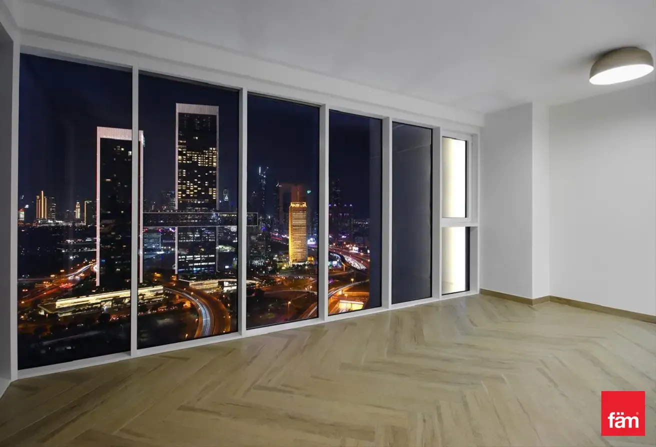 Vacant I Unfurnished I High Floor