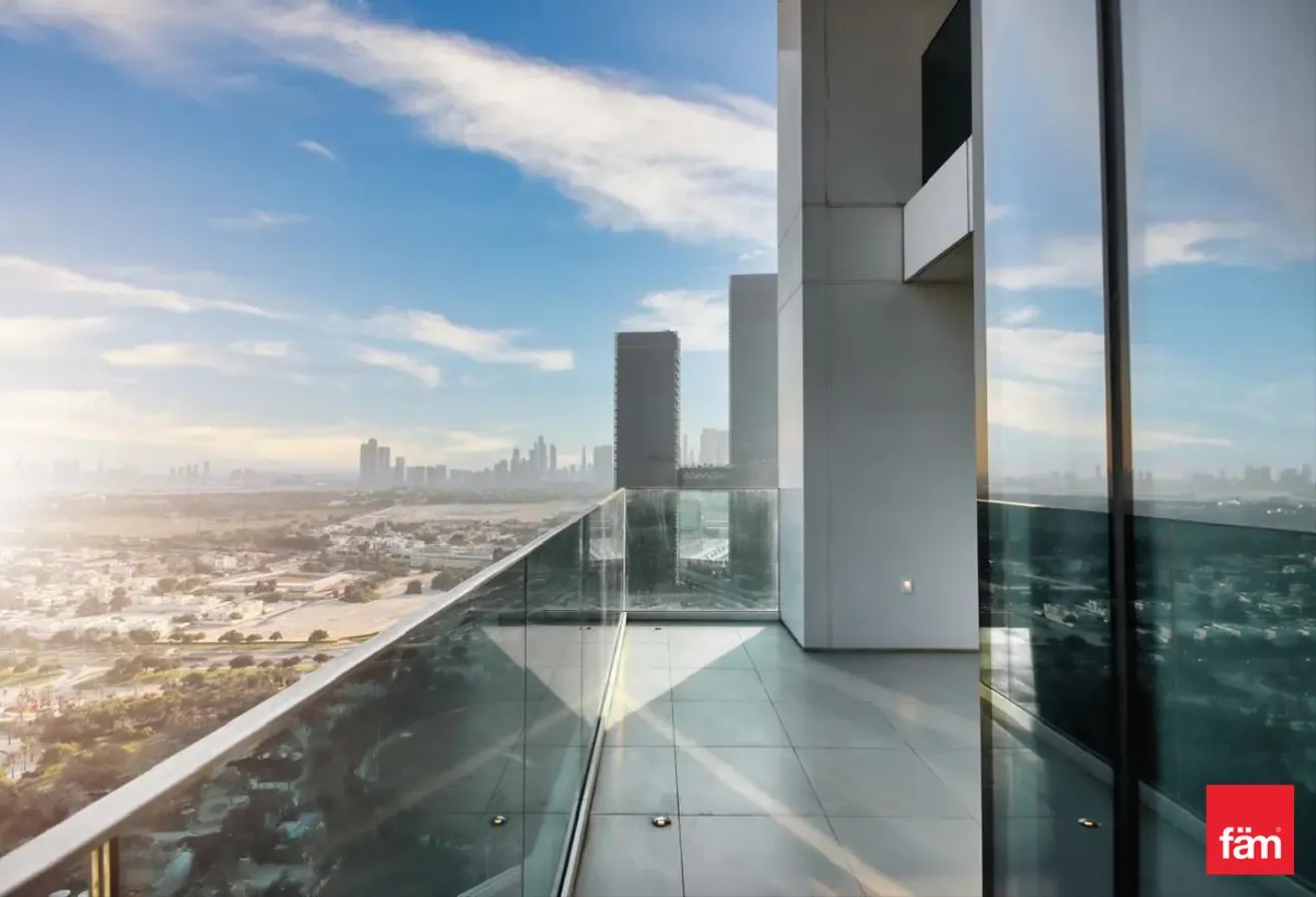 Vacant I Unfurnished I High Floor