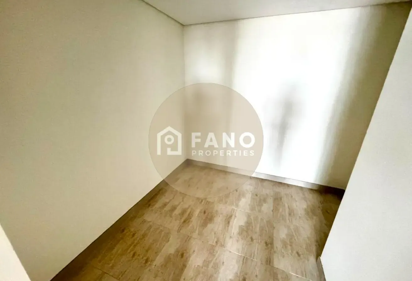 High Floor - Type H1 - West Tower -Vacant