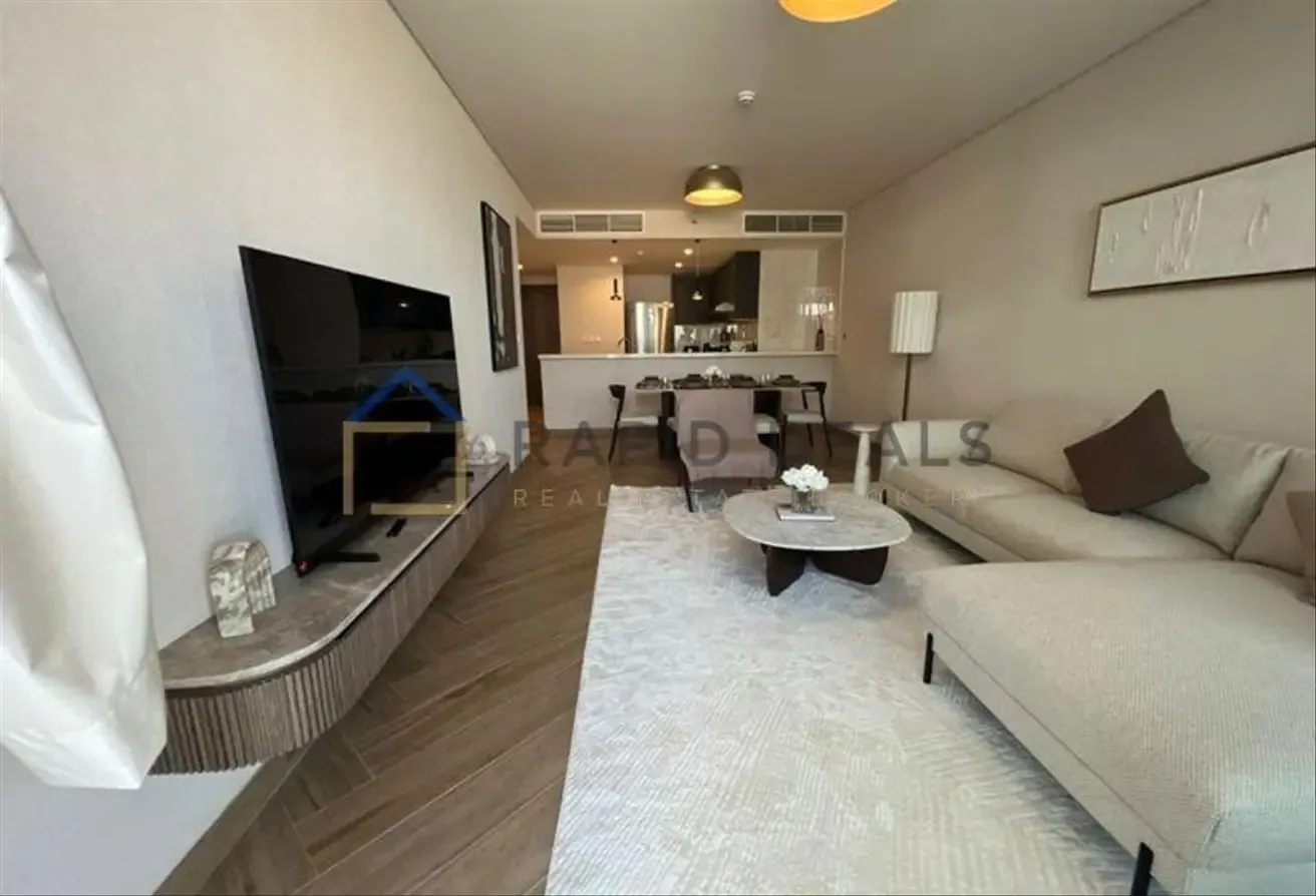 Fully Furnished 3BR+M Apartment with Park Views