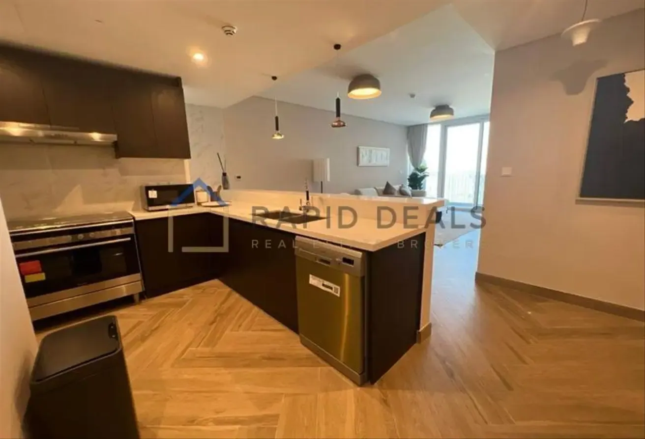 Fully Furnished 3BR+M Apartment with Park Views