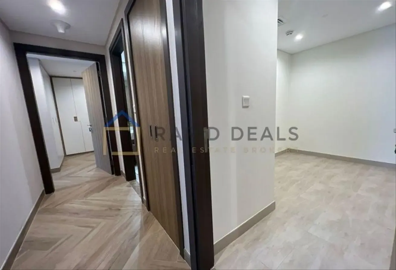 Fully Furnished 3BR+M Apartment with Park Views
