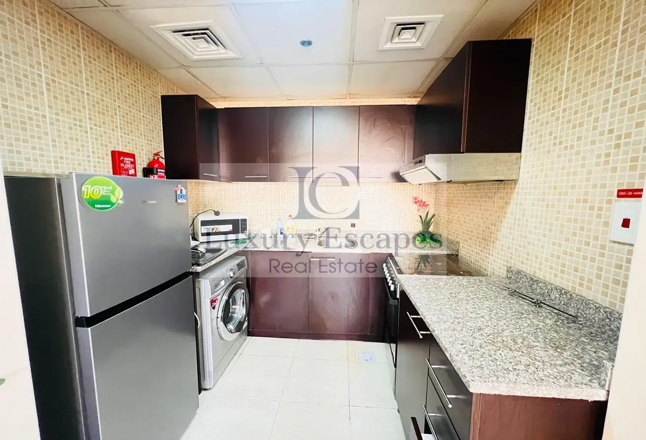 Spacious Unit | Prime Location| Community Views