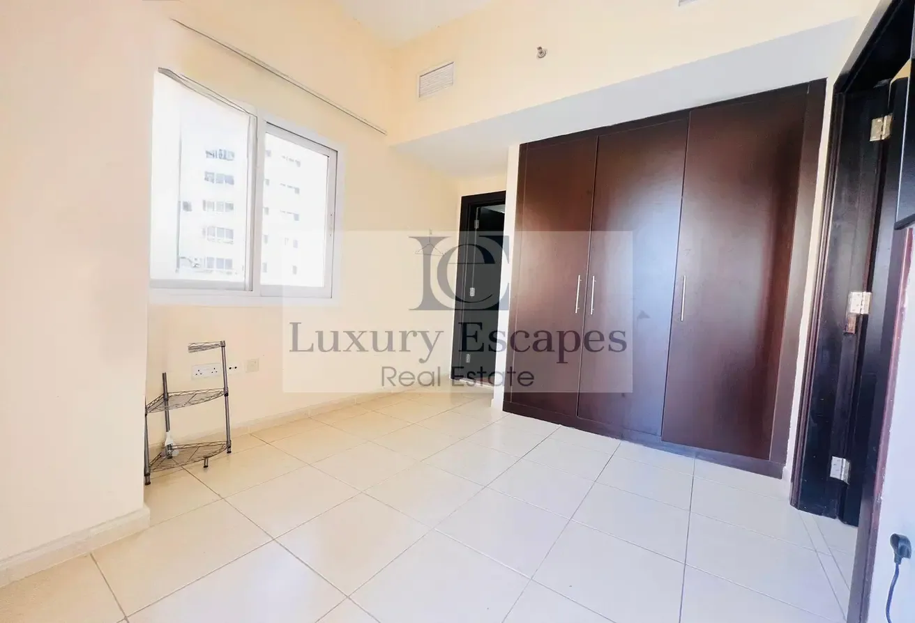 Spacious Unit | Prime Location| Community Views