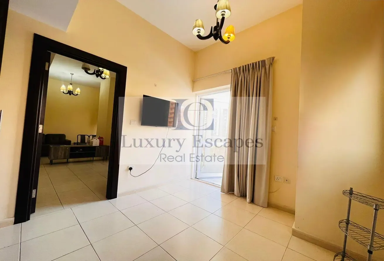 Spacious Unit | Prime Location| Community Views