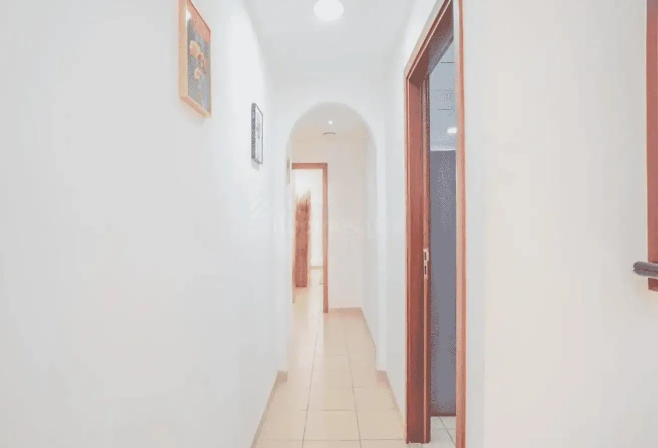 Mid Floor | Vacant | Spacious