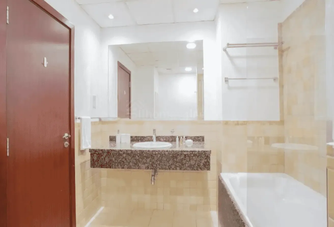 Mid Floor | Vacant | Spacious