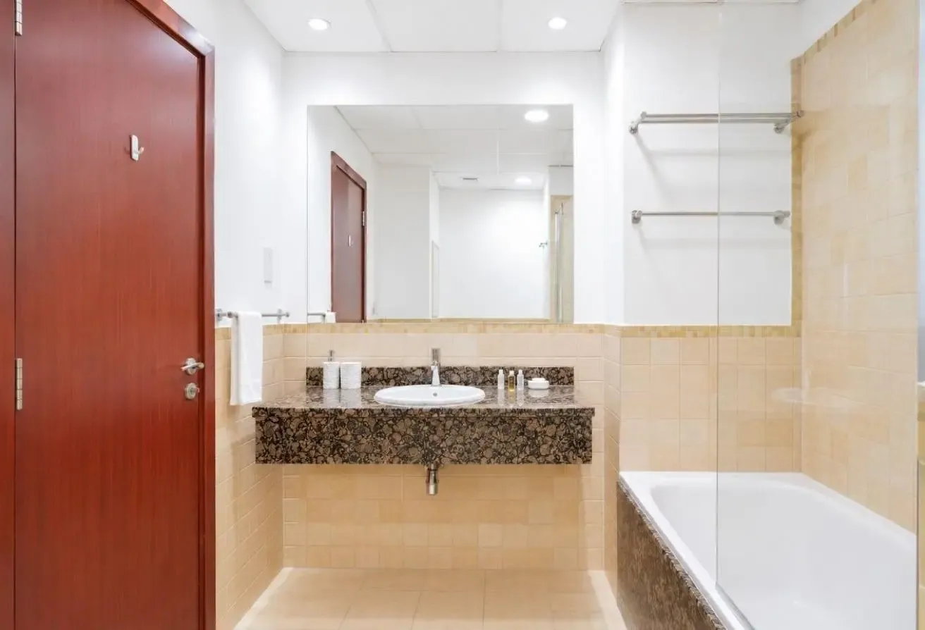 3BR | Shams 2 JBR | Sea & City Views | Pool Access