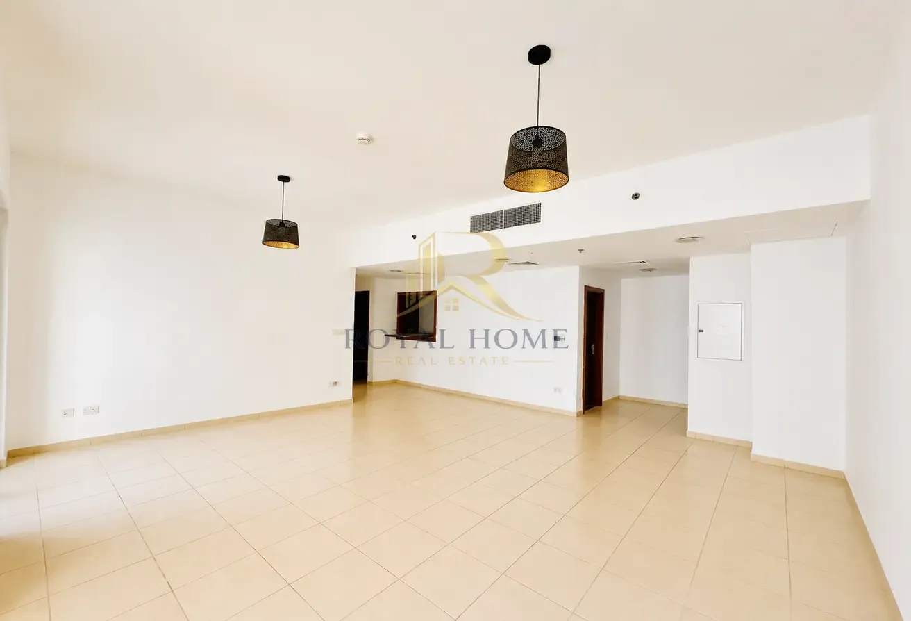 Beachfront Living | Exclusive Amenities
