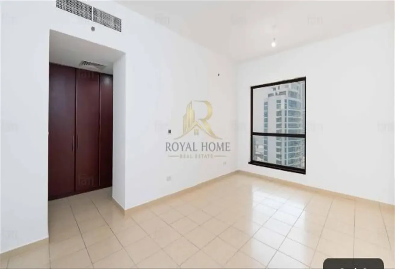 Beachfront Living | Exclusive Amenities
