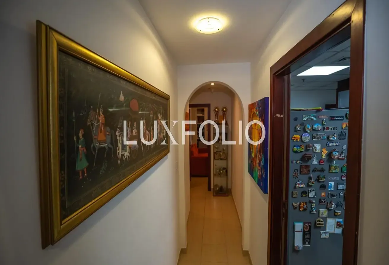 Well-Maintained Unfurnished Apartment on Mid Floor – Family Ideal