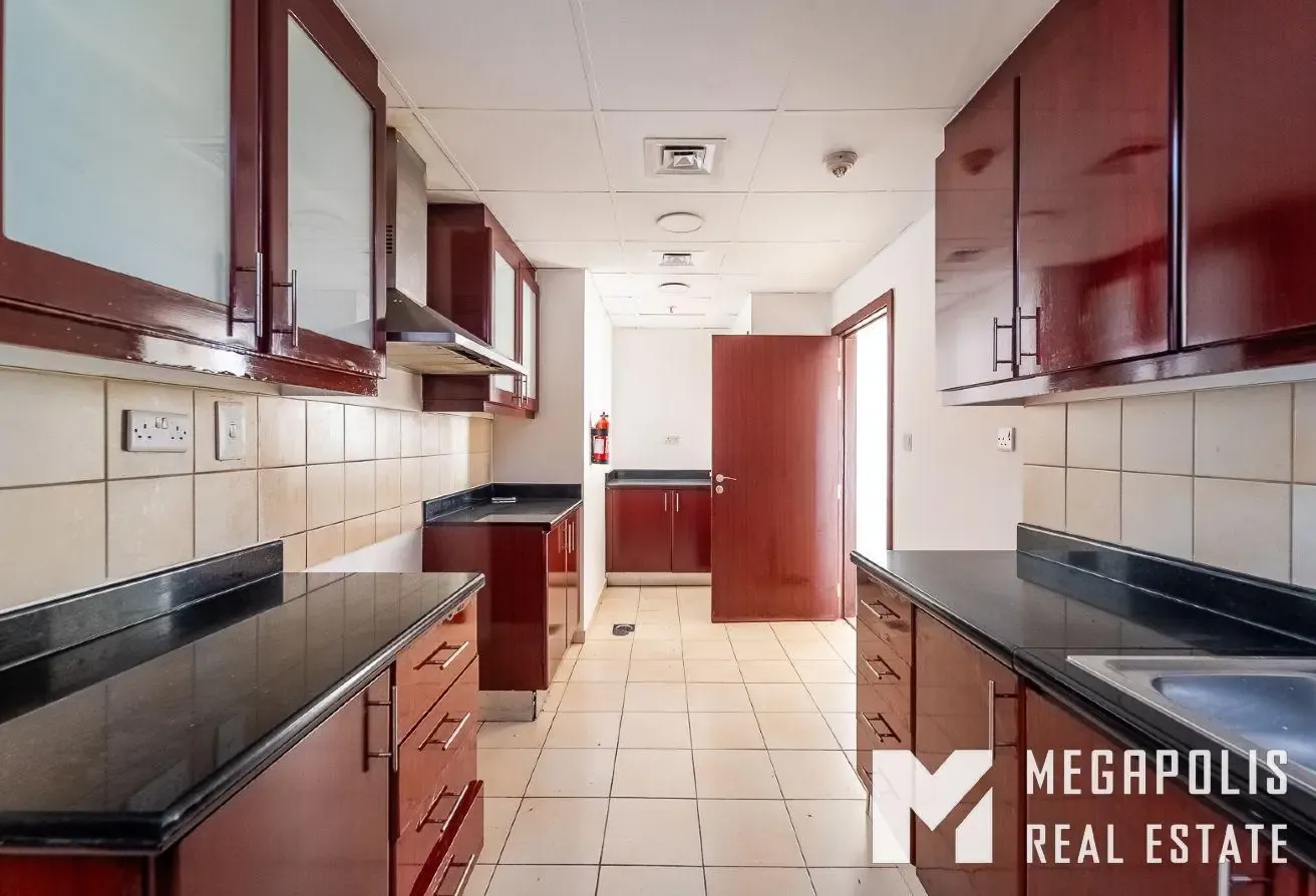 Multiple Options | 3Bed+Maid | Negotiable | VACANT