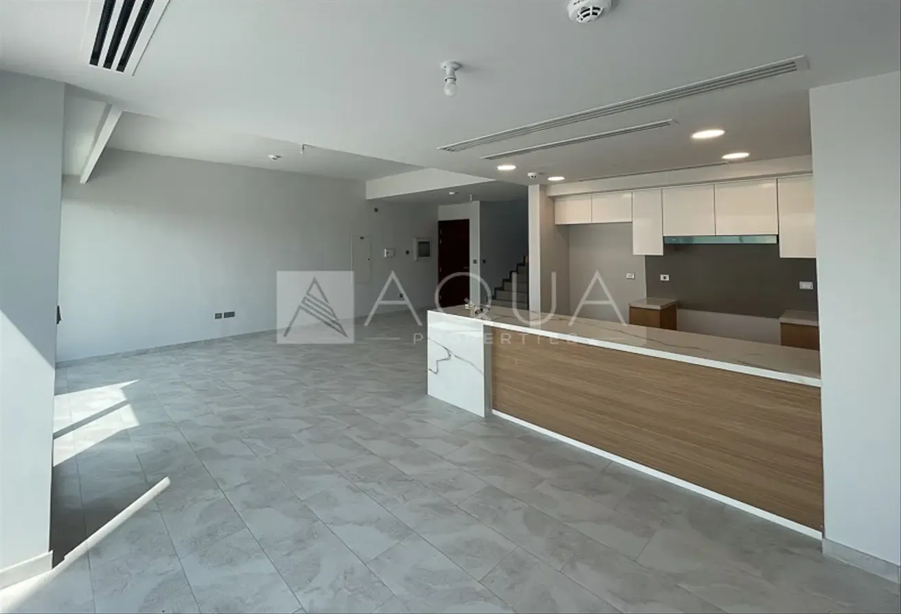 PERFECT FAMILY HOME| CLOSE TO POOL & PARK