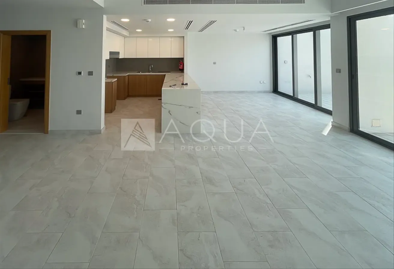 PERFECT FAMILY HOME| CLOSE TO POOL & PARK