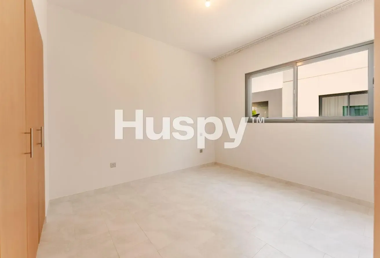 Vacant | Unfurnished | Near Amenities