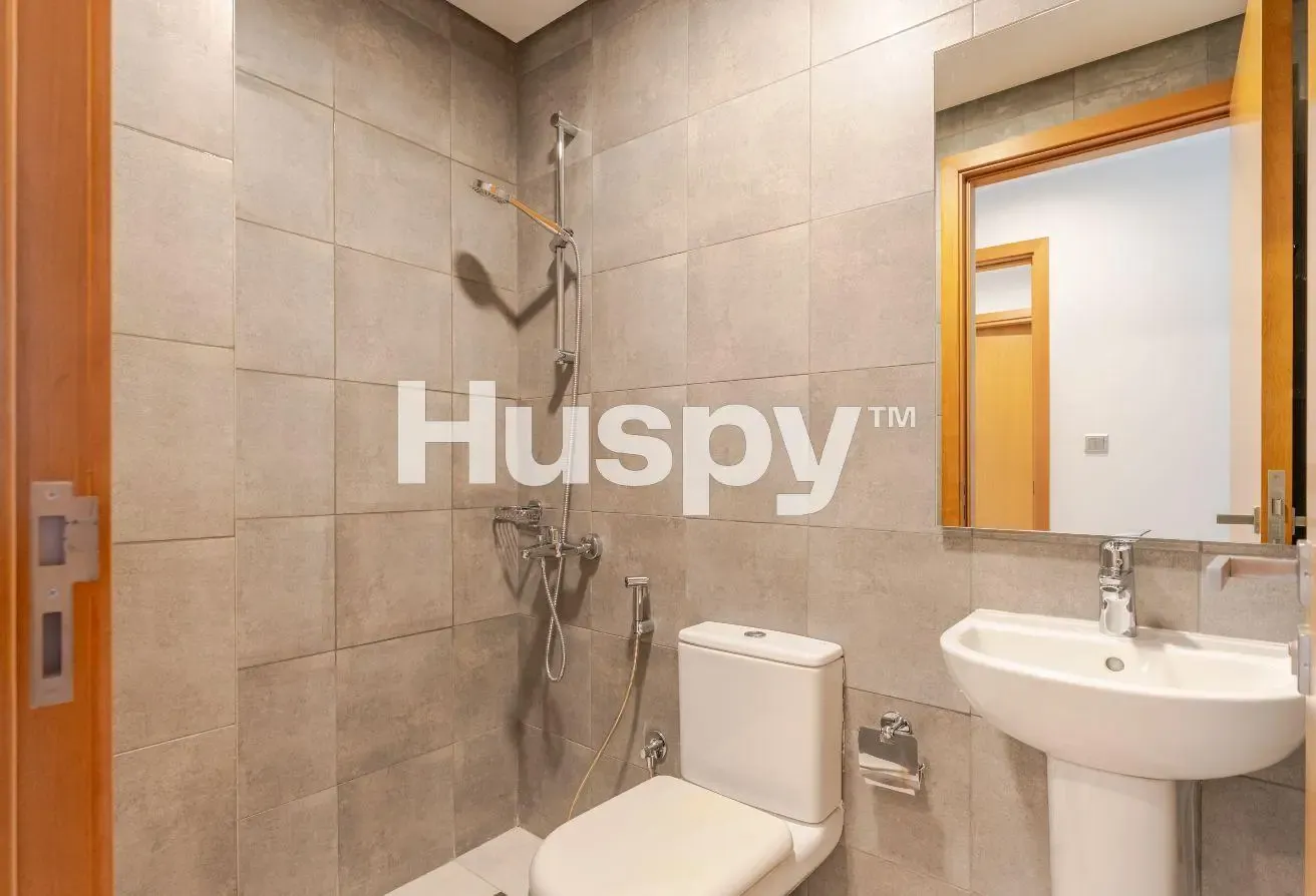 Vacant | Unfurnished | Near Amenities