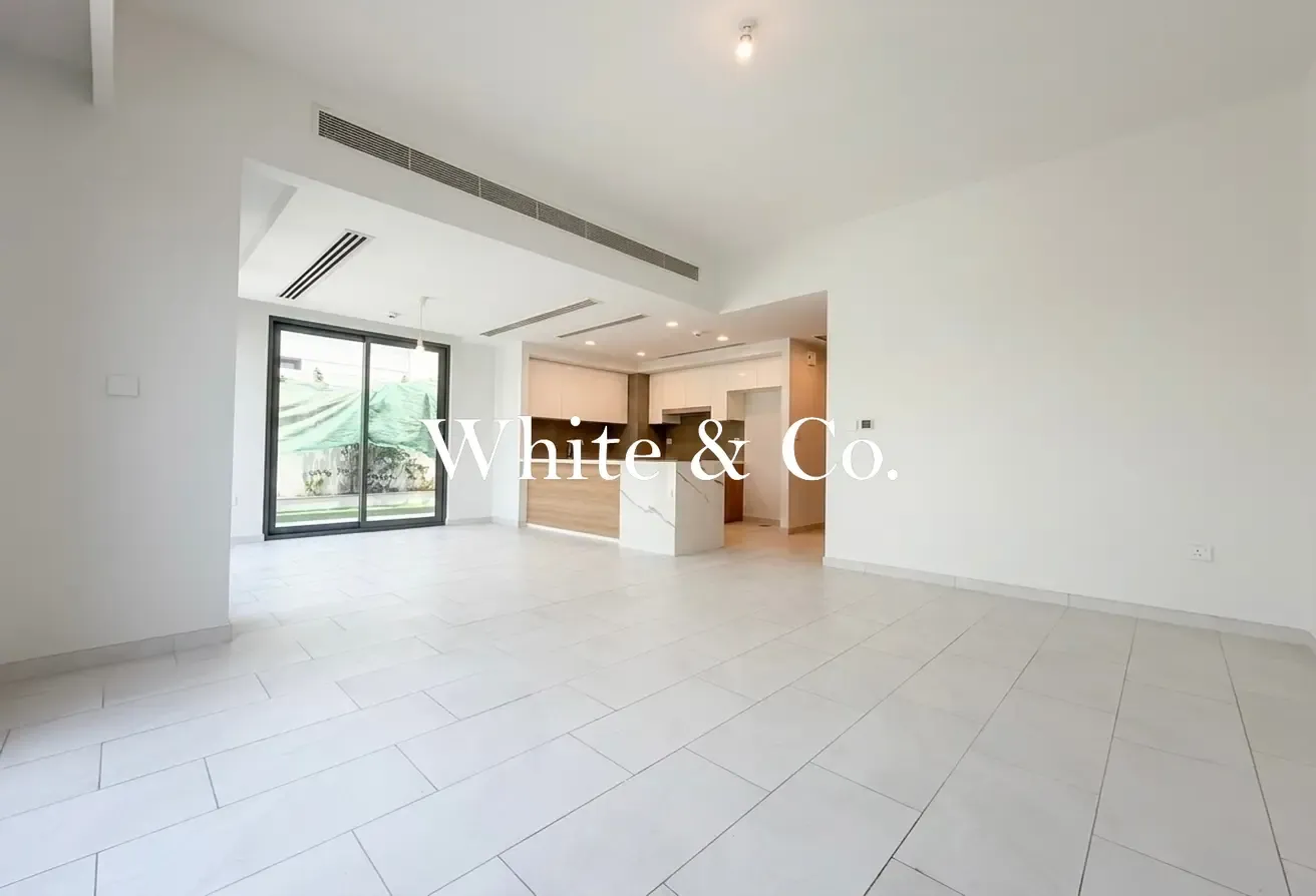 4 Bed | Park Backing | AED 190K | Vacant
