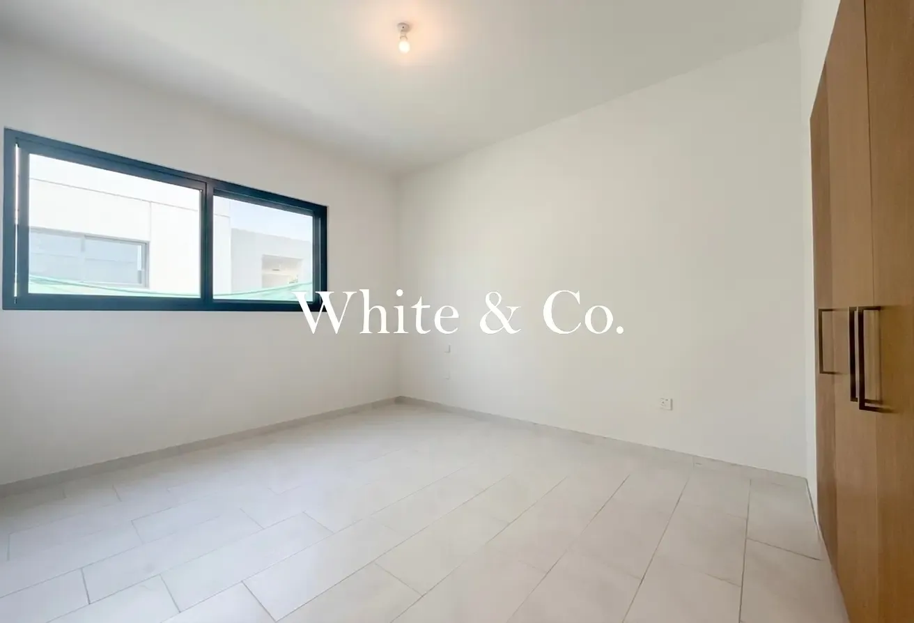 4 Bed | Park Backing | AED 190K | Vacant
