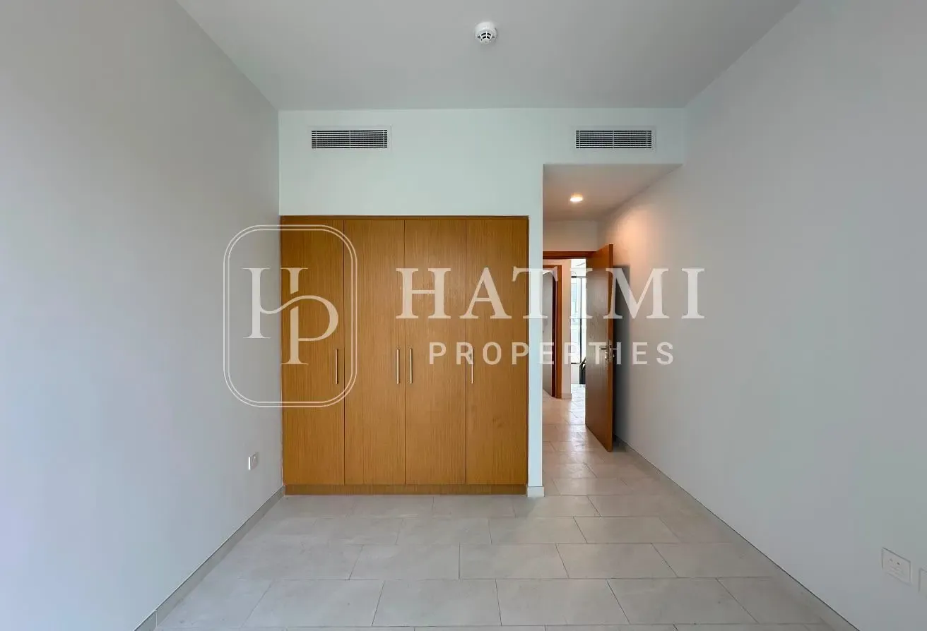 SINGLE ROW| SPACIOUS LAYOUT |VACANT| READY TO MOVE