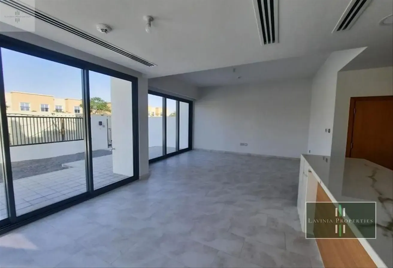 END UNIT | SPACIOUS | VACANT | VASTU | MAKE OFFER