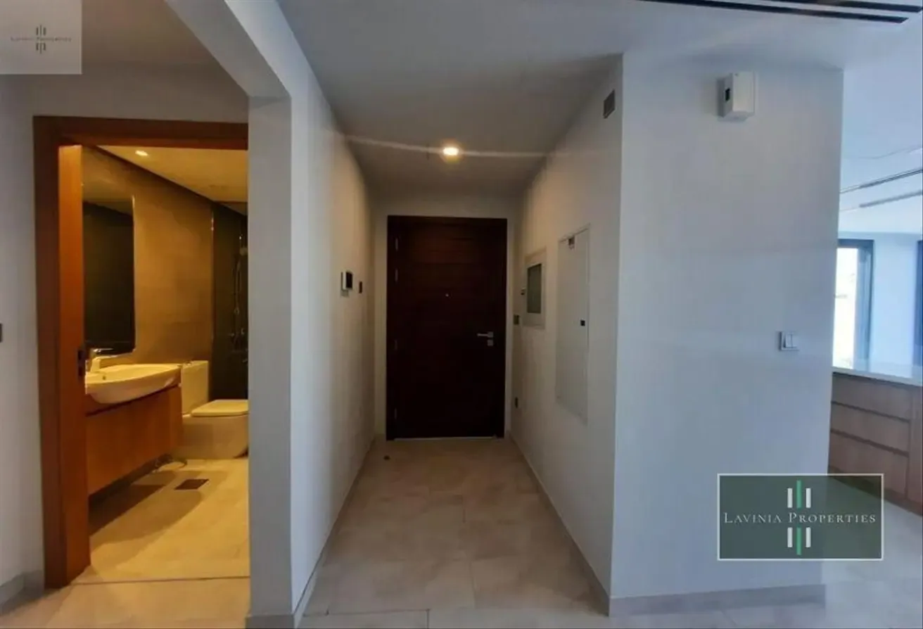 END UNIT | SPACIOUS | VACANT | VASTU | MAKE OFFER
