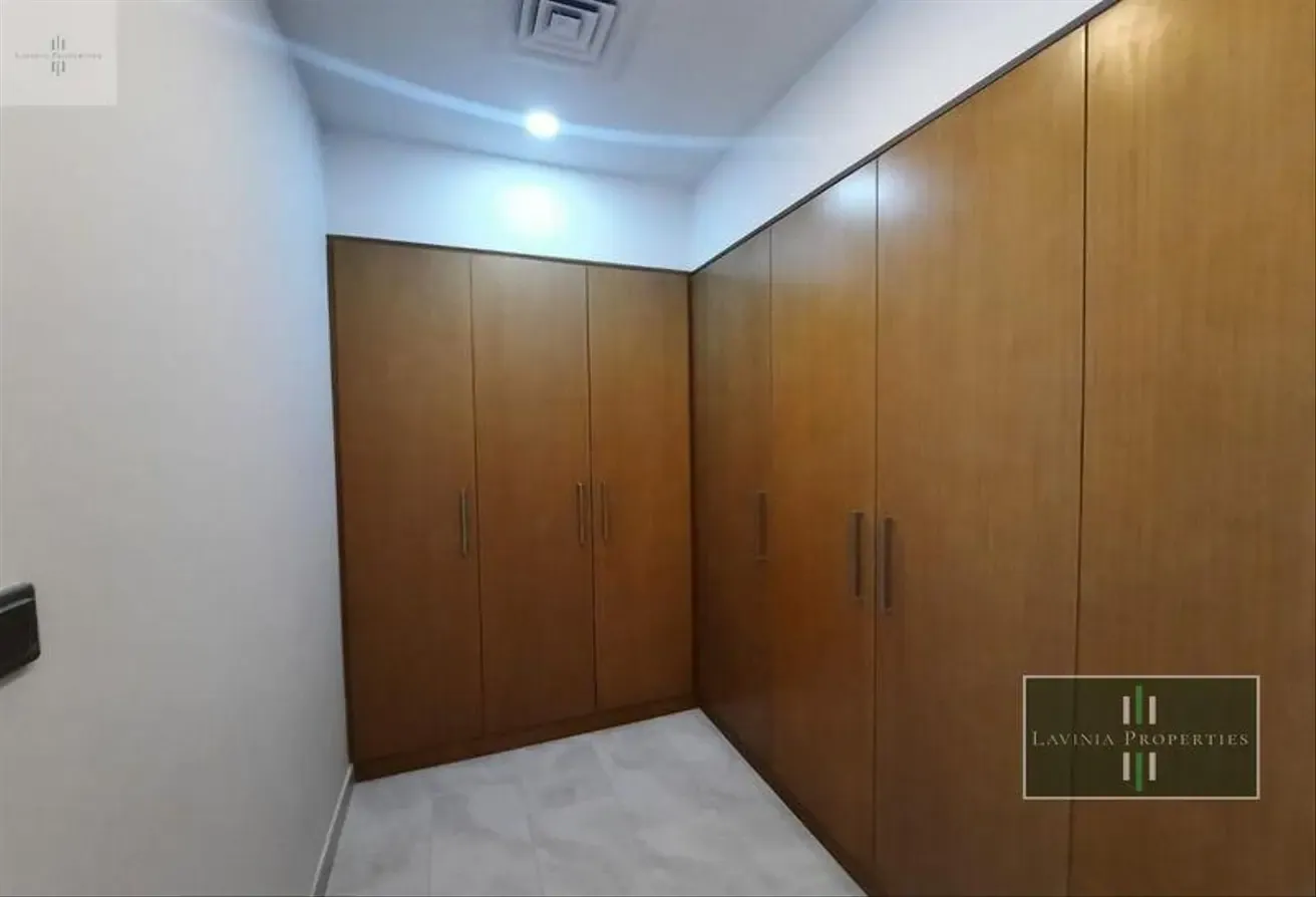 END UNIT | SPACIOUS | VACANT | VASTU | MAKE OFFER